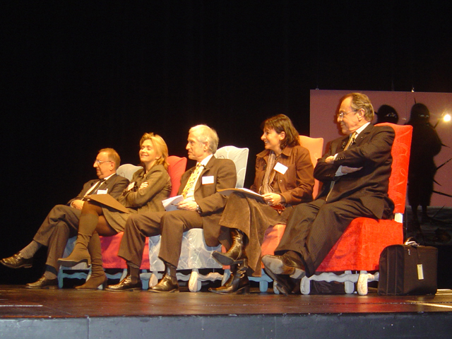FORUM MODERNITE 2004