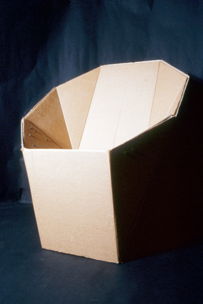 FAUTEUIL EN CARTON PATRICK RENAUD